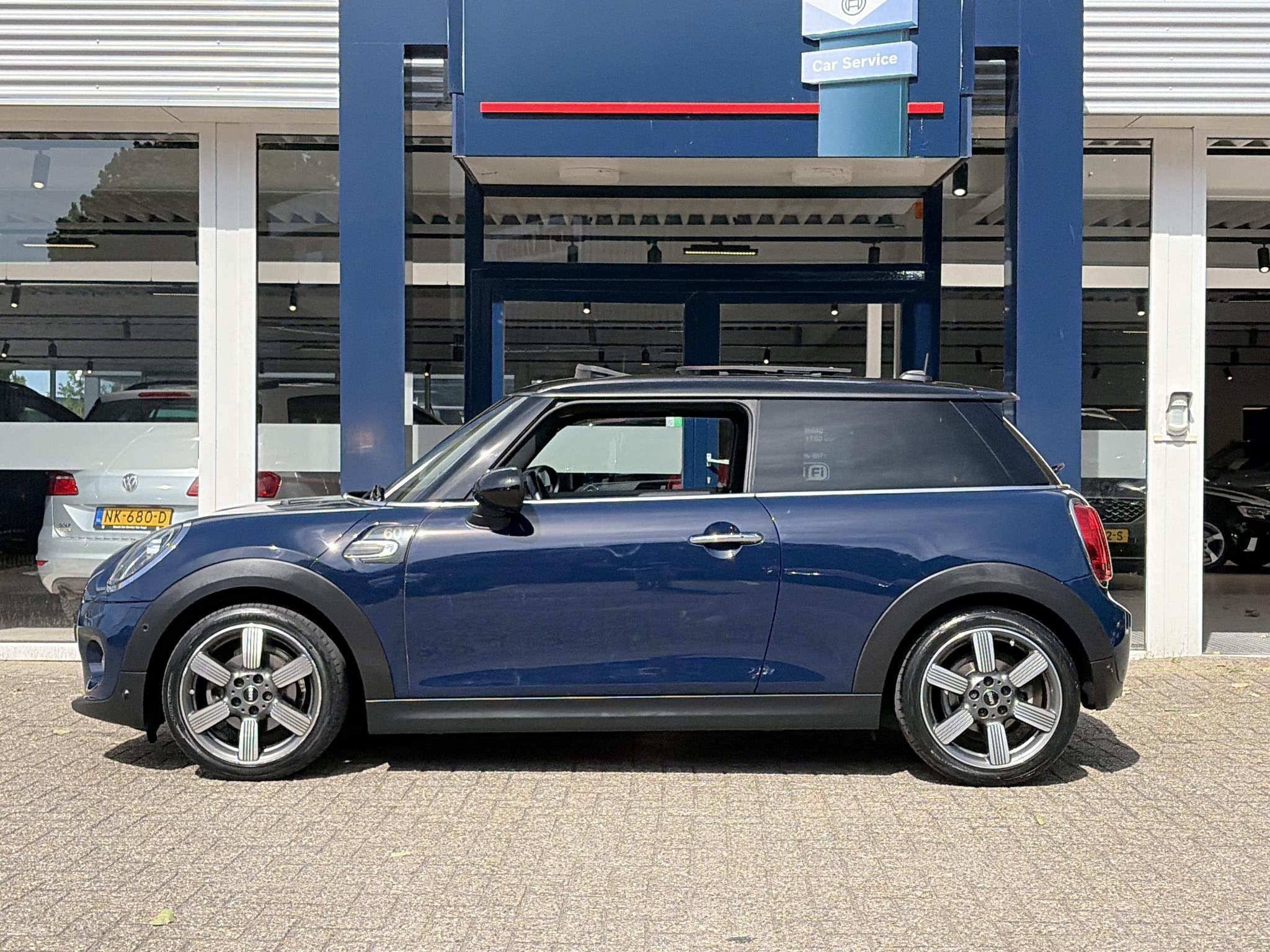MINI 3-Deurs 1.5 Cooper 60 Years Edition / Automaat / NL-Aut, Auto's, Mini, 136 pk, Gebruikt, Euro 6, 49 €/maand
