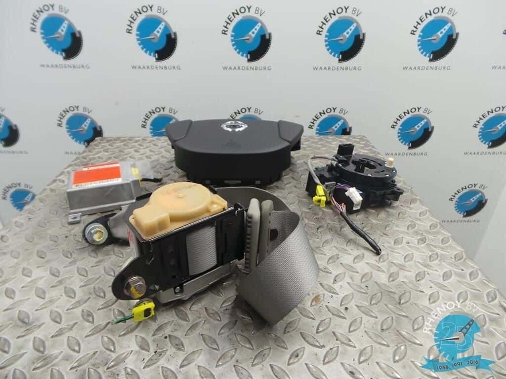 Airbagset  Nissan Cabstar  2014 NT400, Gebruikt, -, -, Ophalen of Verzenden