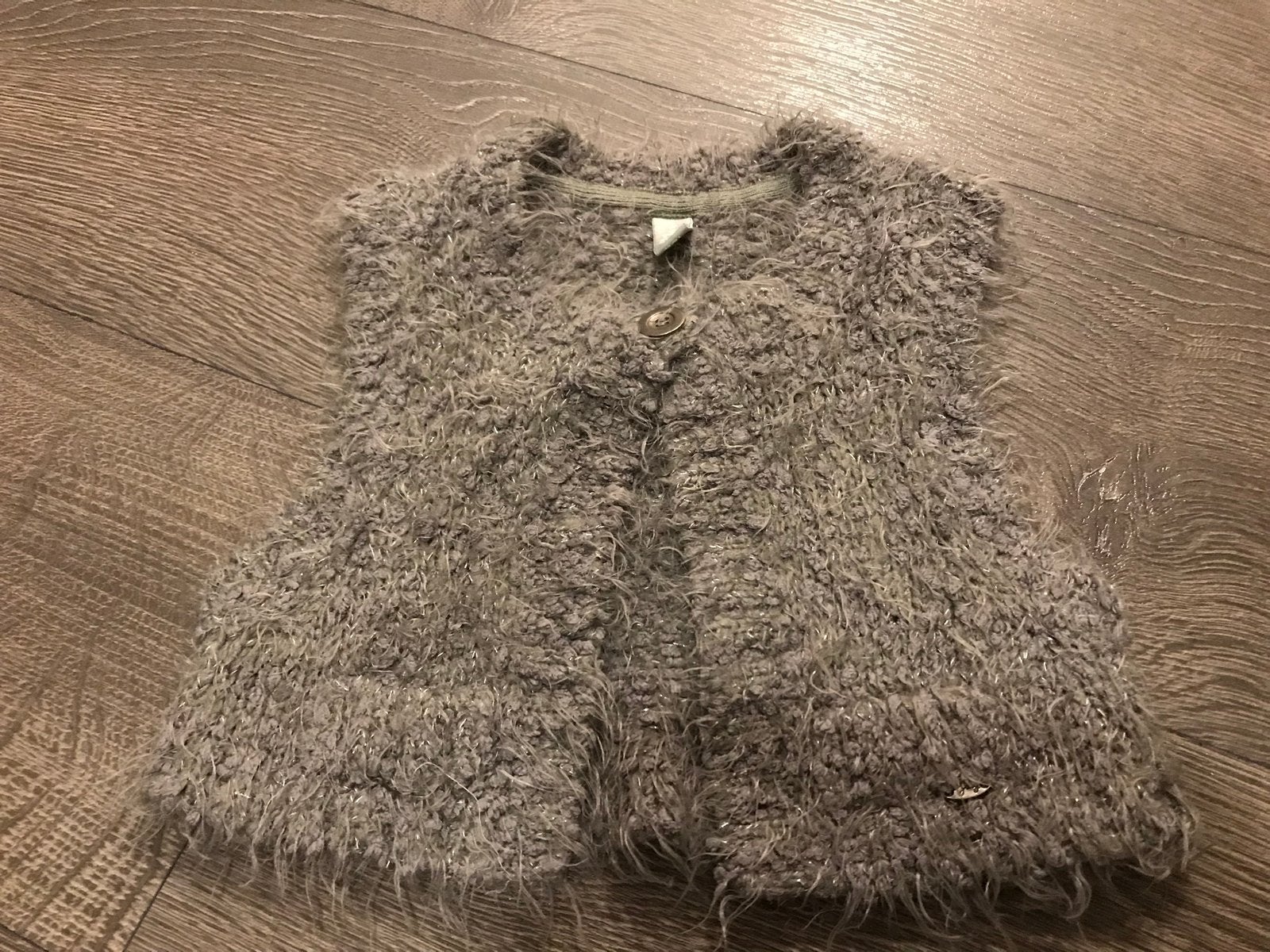 Meisjes vestje / vest  bolero grijs glitter fluffy Jilly 122, Ophalen of Verzenden, Zo goed als nieuw, Meisje, Trui of Vest
