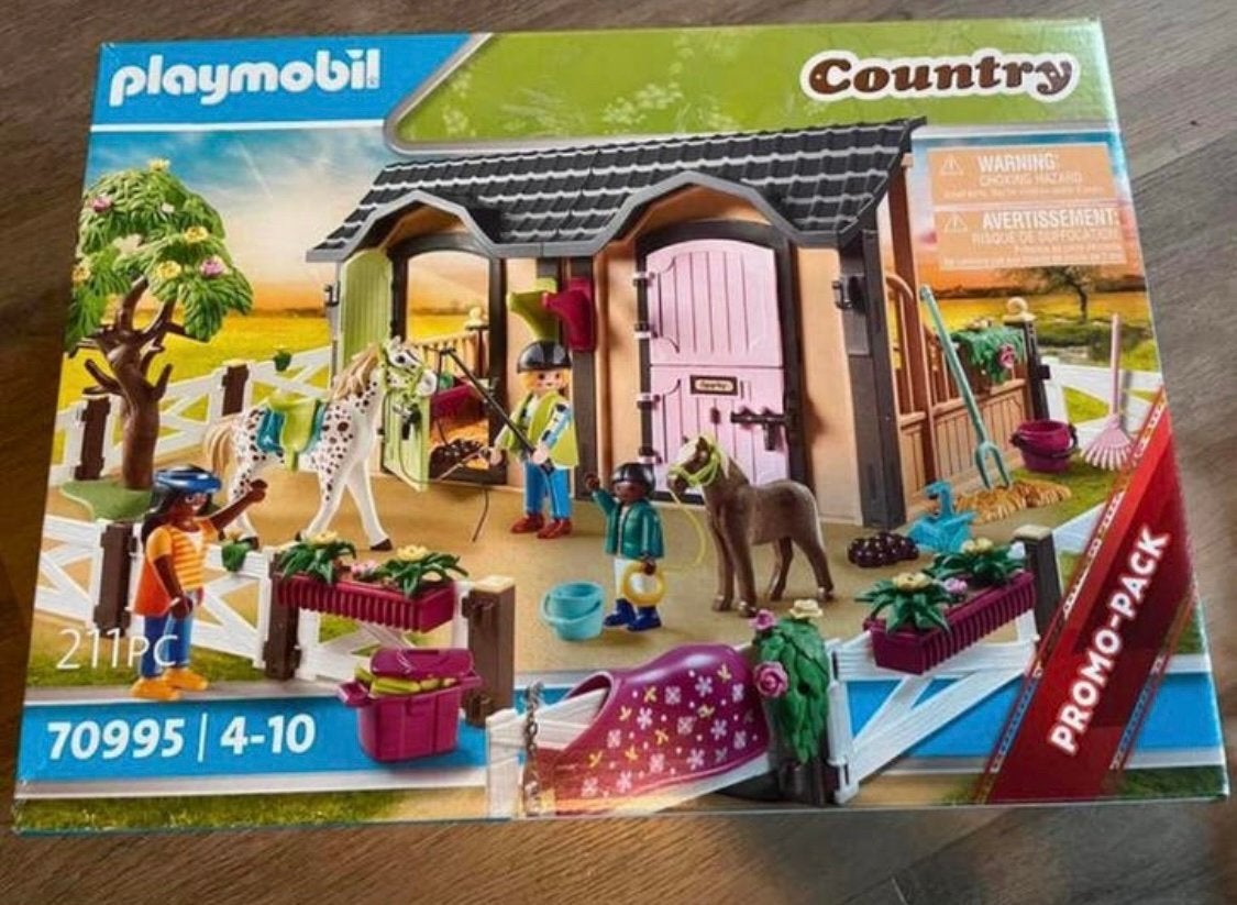 PLAYMOBIL Country set: Rijlessen met Paardenboxen 70995 zgan, Ophalen of Verzenden, Zo goed als nieuw, Complete set