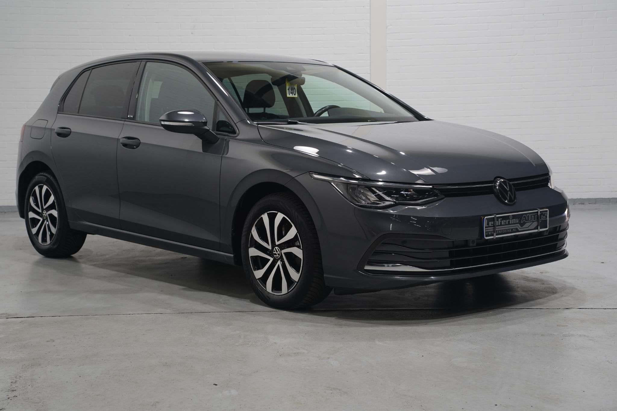 Volkswagen Golf 2.0 TDI Life Navi PDC v+a Stoel-/stuurverwar, Voorwielaandrijving, Stof, Gebruikt, 4 cilinders