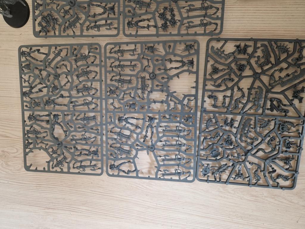 Necron leger Warhammer 40K - Nieuwe sprues, Hobby en Vrije tijd, Wargaming, Nieuw, Warhammer 40000, Figuurtje(s), Ophalen of Verzenden