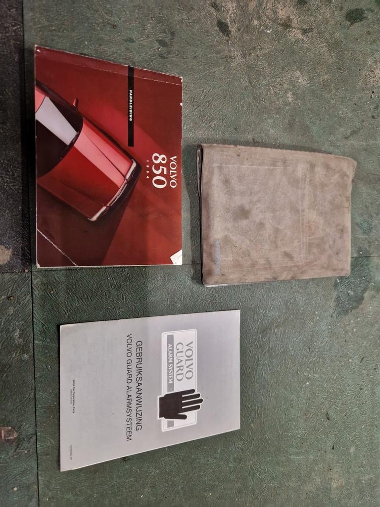 Volvo 850 instructieboekje met mapje, Auto diversen, Ophalen of Verzenden