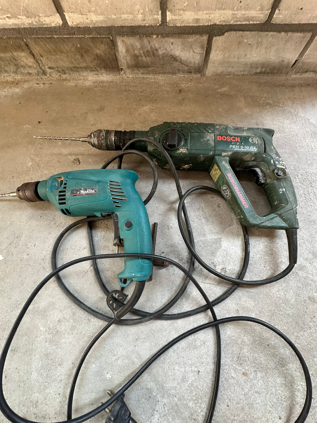 2  boormachines niet werkend, Boormachine, Ophalen of Verzenden, Klopboormechanisme, Gebruikt