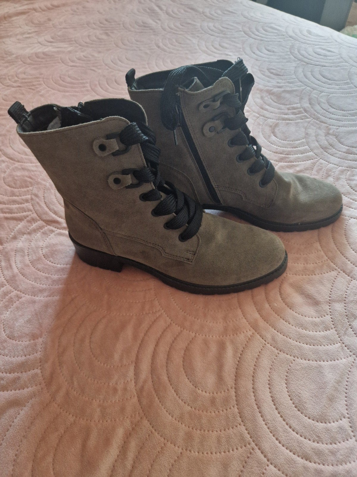 Nieuwe laarsjes maat 40, Ophalen of Verzenden, Nieuw, Beige