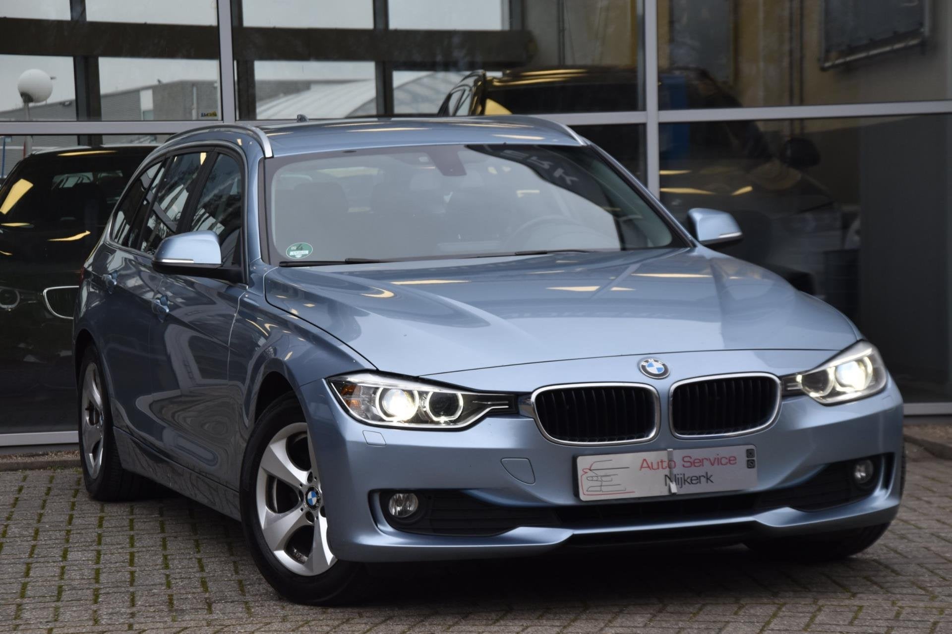 BMW 3-serie Touring 320d EfficientDynamics Navi PDC Xenon Cr, Auto's, Euro 5, Zwart, 4 cilinders, Blauw