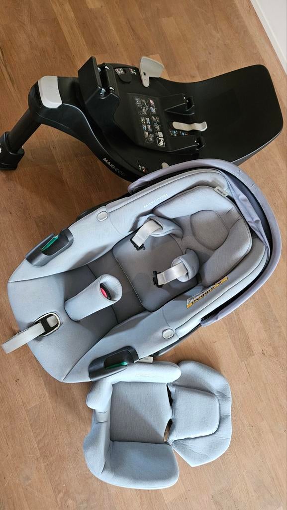 Maxi Cosi Pebble 360° + FamilyFix 360° Isofix Base, Ophalen, Zijbescherming, Zo goed als nieuw, Isofix