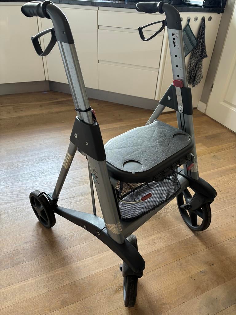 Active Access rollator incl mandje&zitje, verstelbaar igs, Ophalen of Verzenden, Opvouwbaar, Gebruikt