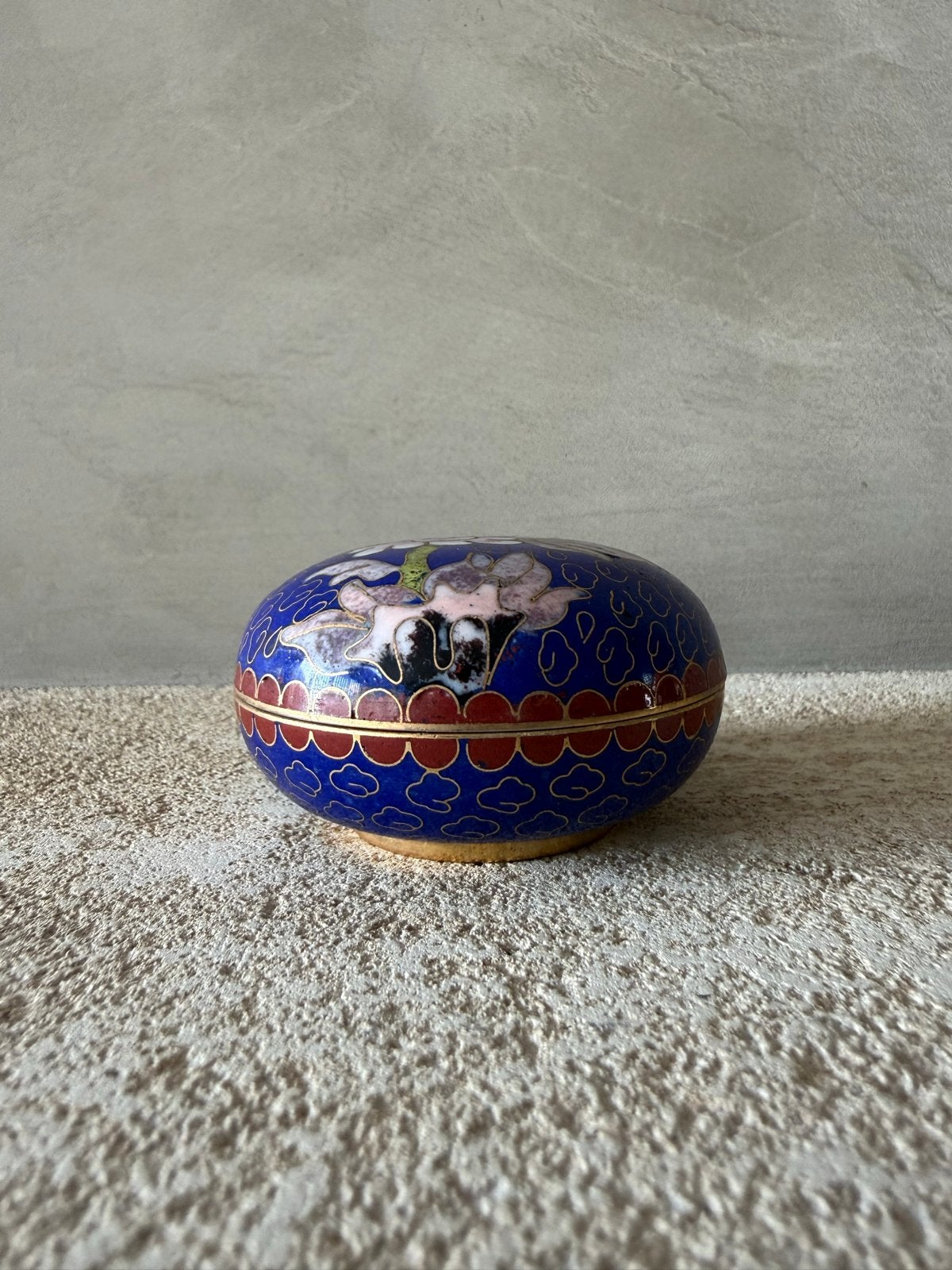 Vintage Cloisonné Doosje met Bloemmotief, Antiek en Kunst, Ophalen