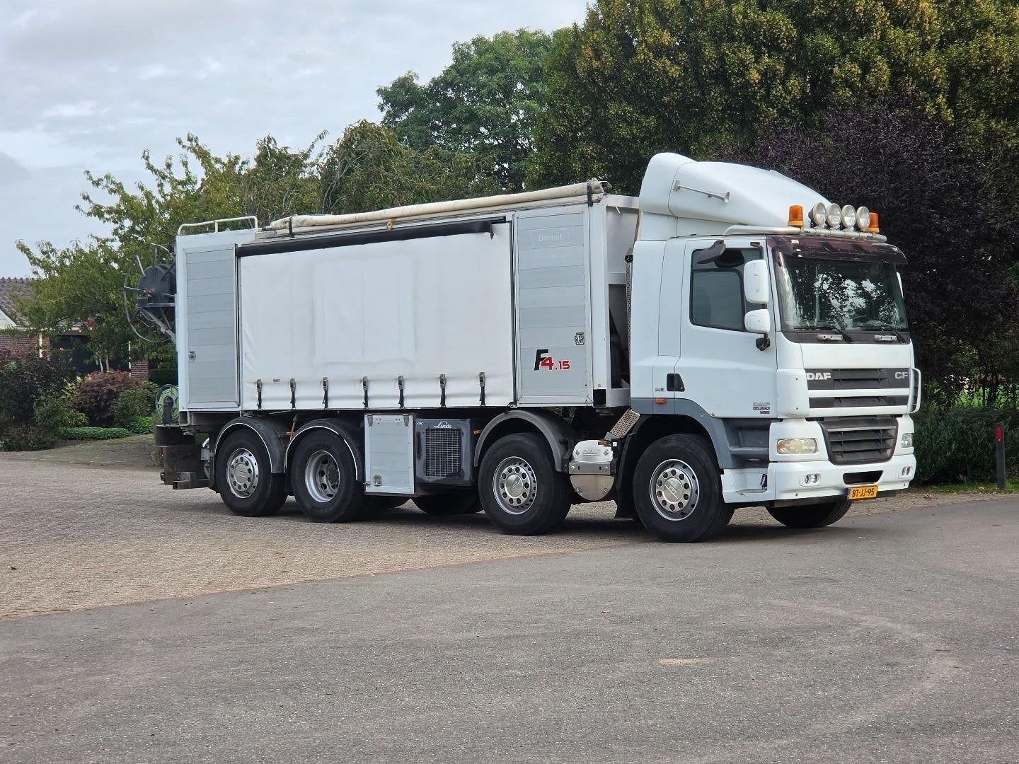 DAF CF85 /360 FAX met BREMAT 415 , CEMENT DEKVLOEREN! SCREED, Euro 5, Elektrische ramen, Overige kleuren, 360 pk
