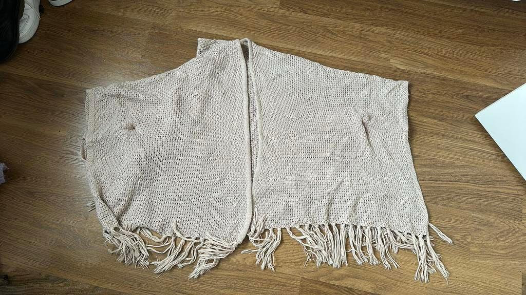 Omslagdoek/vest, Ophalen of Verzenden, Gedragen, Maat 38/40 (M), Beige