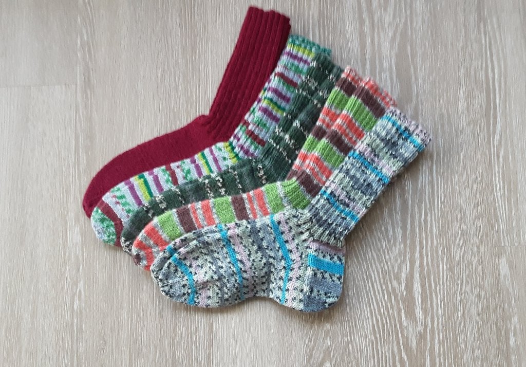 Gebreide sokken 38/39, Kleding | Dames, Sokken en Kniesokken, Overige kleuren, Ophalen of Verzenden, Maat 39 t/m 42