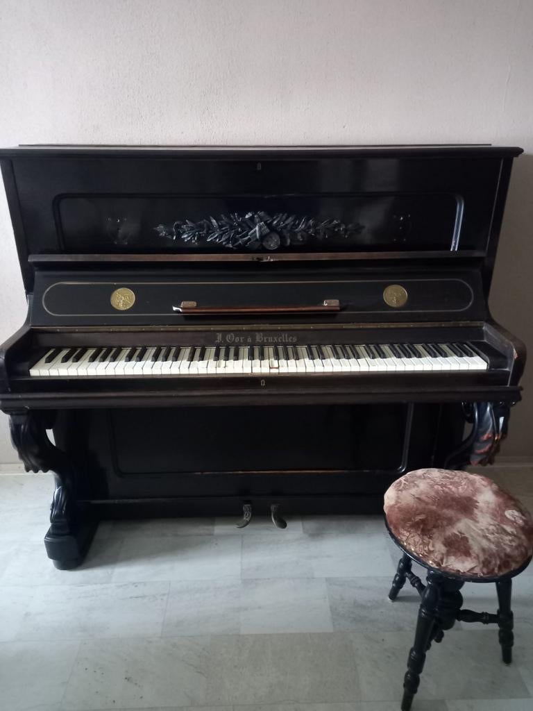 Antieke piano J. Oor & Bruxelles met kruk, Ophalen of Verzenden, Gebruikt, Zwart, Piano