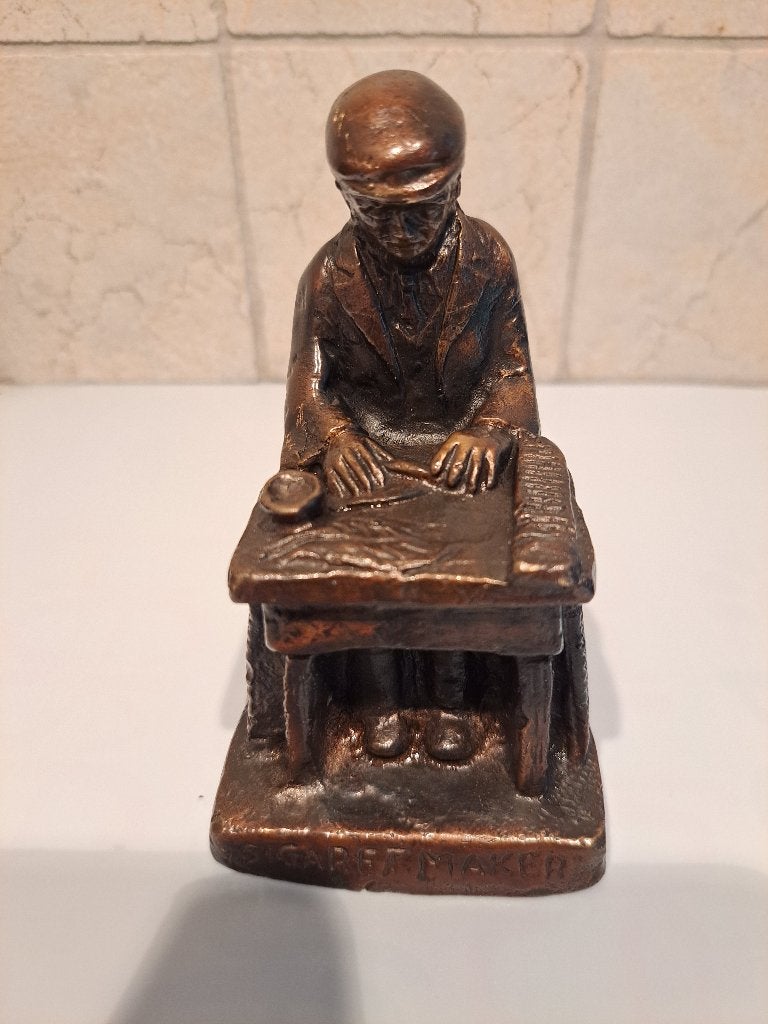 Bronzen beeld "de sigarenmaker", Ophalen of Verzenden, Brons, Beeld