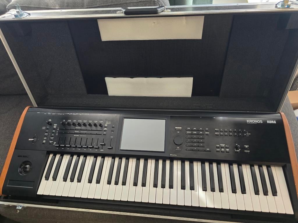 KORG KRONOS 2.  workstation synthesizer, Muziek en Instrumenten, Ophalen, Zo goed als nieuw, 61 toetsen, Korg