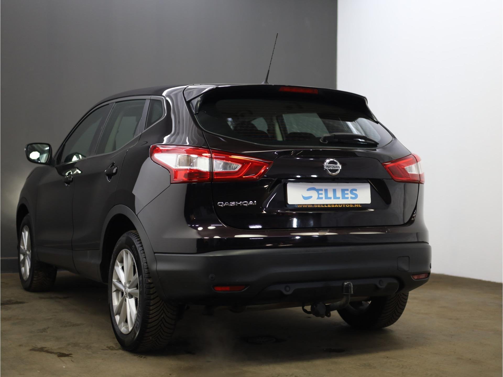 Nissan Qashqai 1.2 Acenta Connect | Navigatie | Trekhaak | S, Auto's, Voorwielaandrijving, Stof, Gebruikt, 116 pk