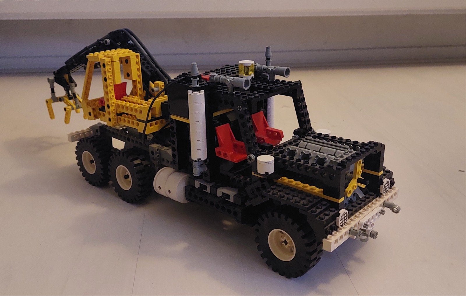 Lego technic set 8868 vrachtwagen met kraan., Kinderen en Baby's, Speelgoed | Duplo en Lego, Gebruikt, Ophalen of Verzenden