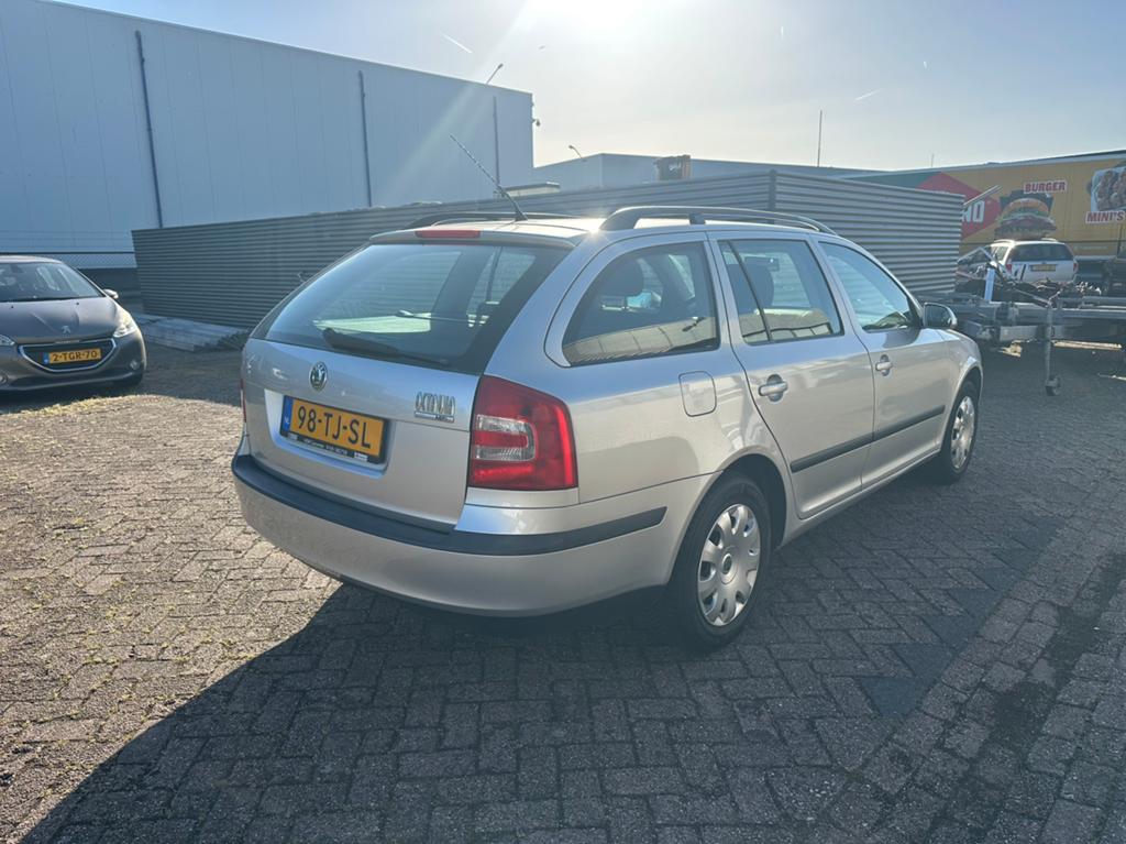 Skoda Octavia 1.6 Combi 75KW 2006 Grijs, Auto's, Skoda, Bedrijf, Octavia, Benzine, C, Stationwagon, Handgeschakeld, Origineel Nederlands