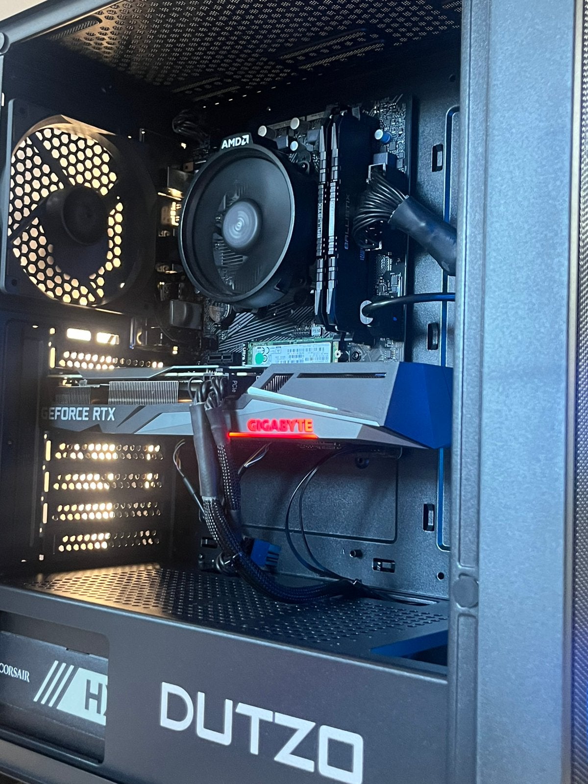 Foto 6 van Gaming PC | RTX 3060 TI | R7 3800X | 16GB | M.2 SSD