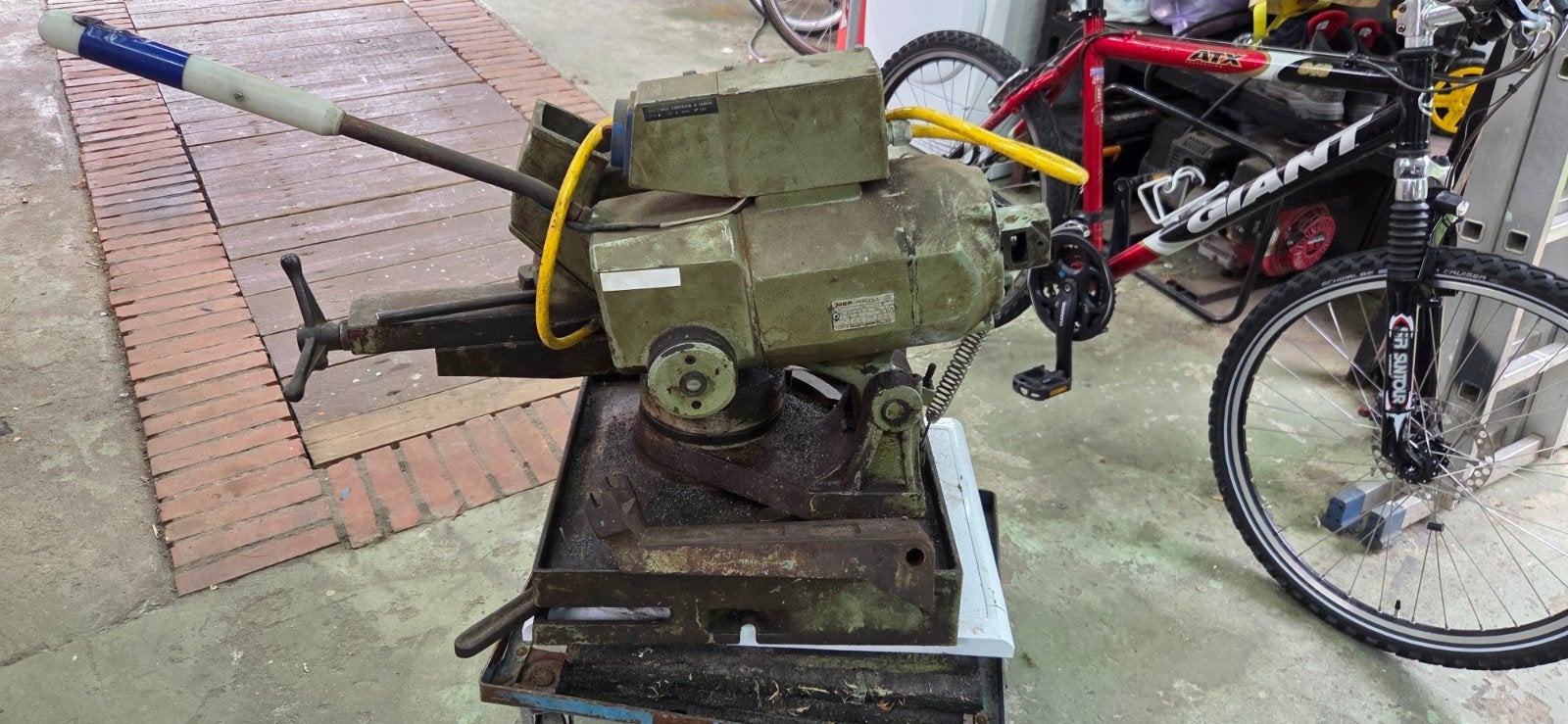 Robuuste afkortzaag voor metaal en ijzer, Gebruikt, 70 mm of meer, Ophalen of Verzenden, Afkortzaag