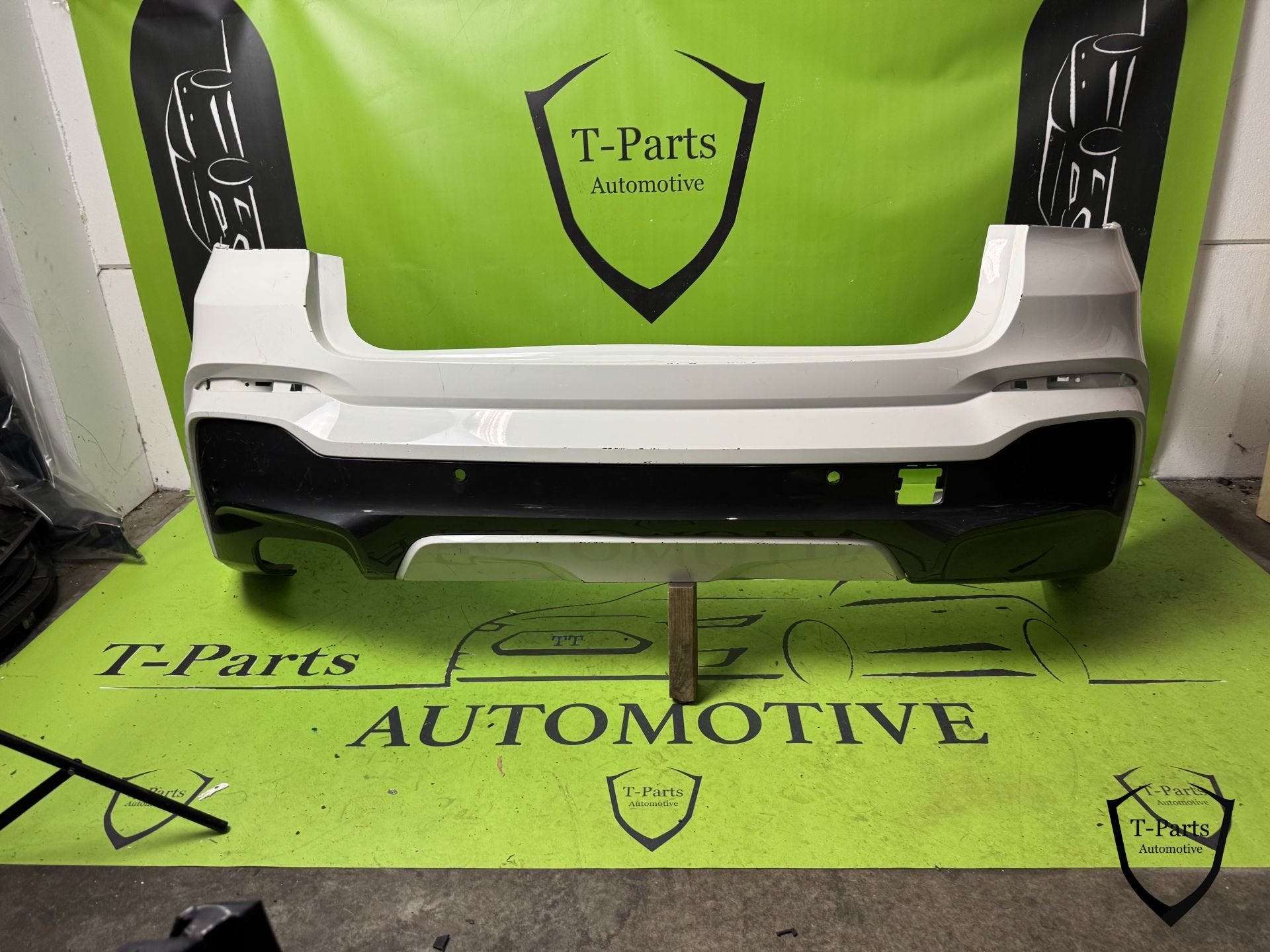 bmw X4 achterbumper bumper g02, Petuelring 130
80788  Munich, DE, Gebruikt, Info@bmw.de, Ophalen of Verzenden