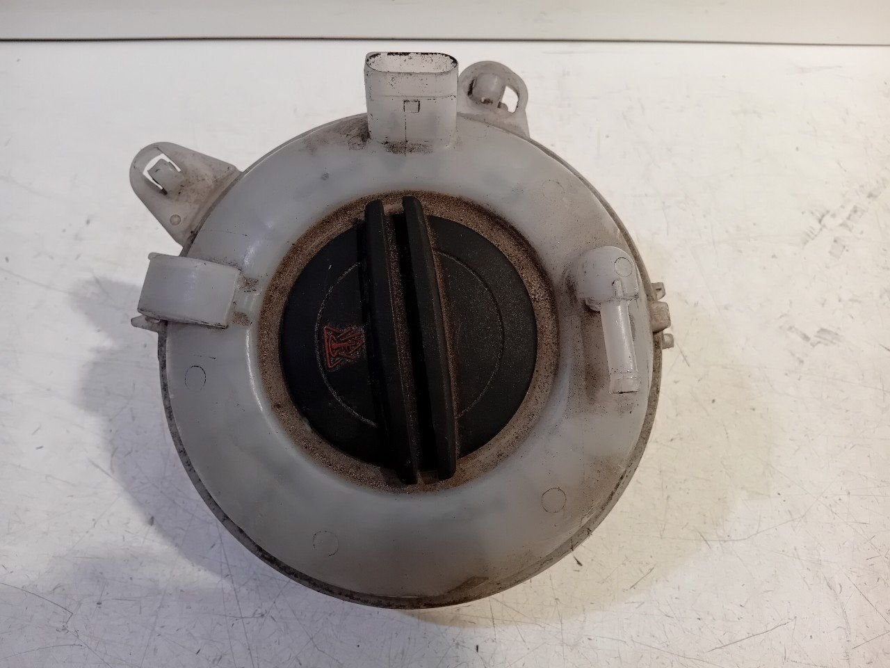 Koelvloeistof reservoir Volkswagen Golf, Onderdelen@venauto.nl, Van der Ven Autorecycling B.V., Gebruikt, Ettenseweg 76, 4706 PB Roosendaal, The Netherlands