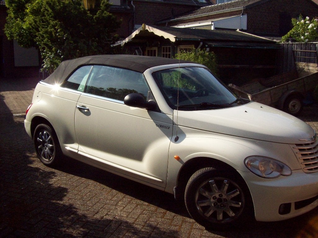 Chrysler PT Cruiser 2.4 I 16V Cabrio AUT 2007 Wit, Auto's, Chrysler, 450 kg, Beige, Cabriolet, 4 stoelen