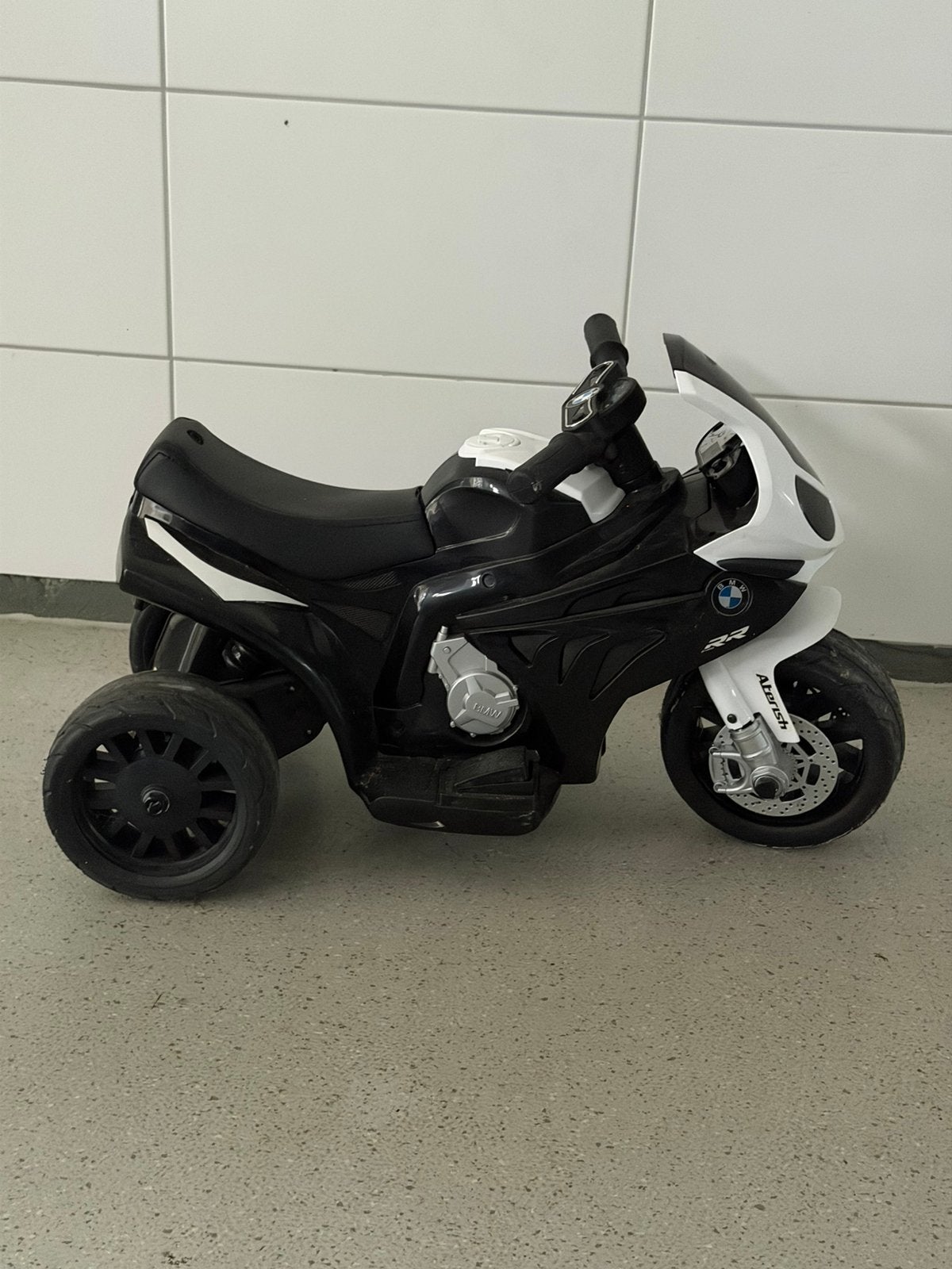 Elektrische kinder motor, Zo goed als nieuw