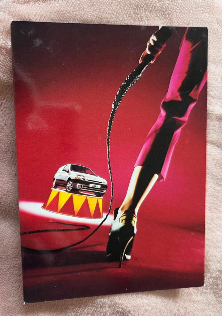 Renault Clio - wordt getemd in het circus, Verzenden, 1980 tot heden, Ongelopen, Voertuig
