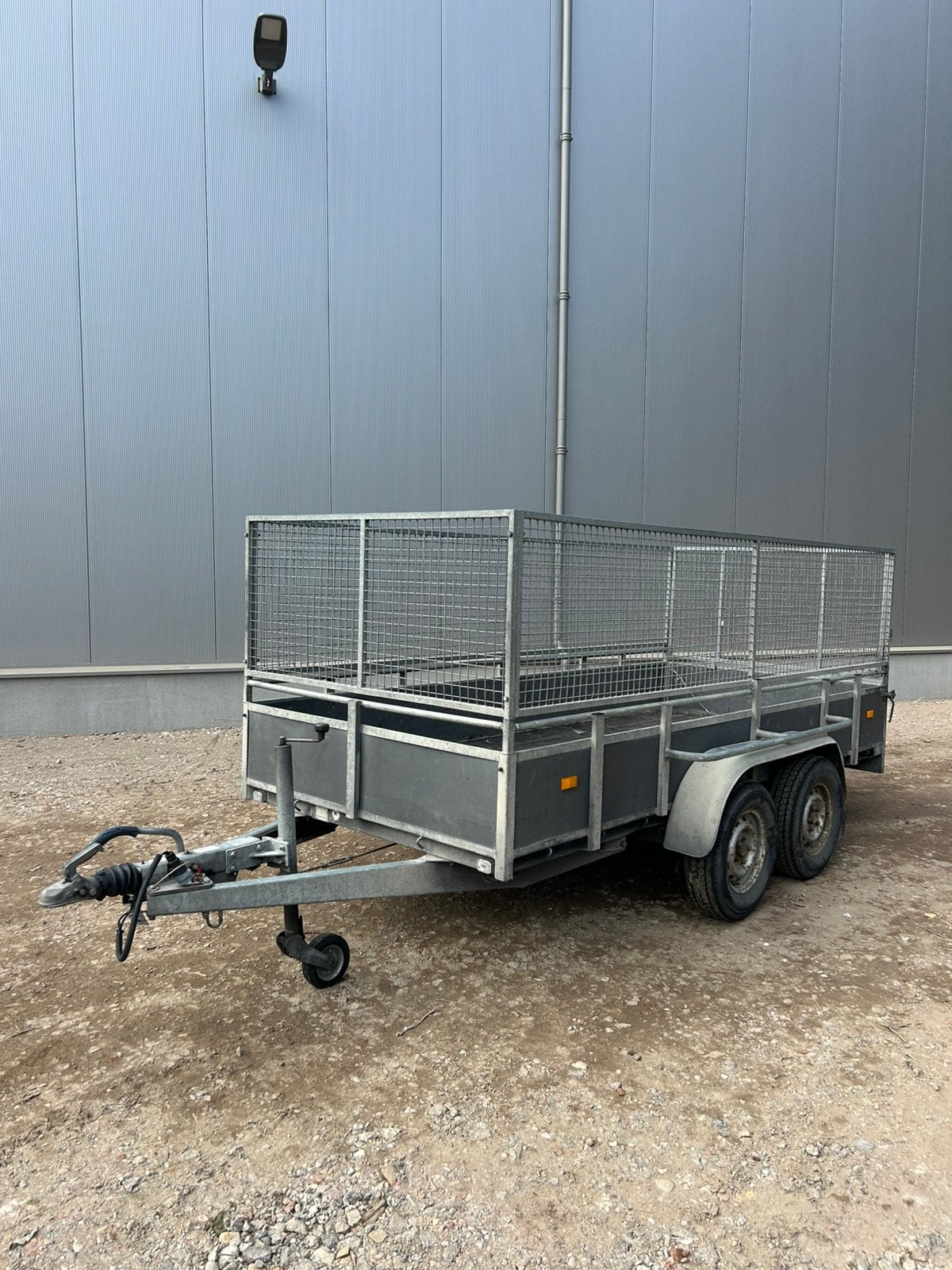 Hapert K 2000 kg tandemasser met kooi 150 x 350cm, Ophalen, Zo goed als nieuw
