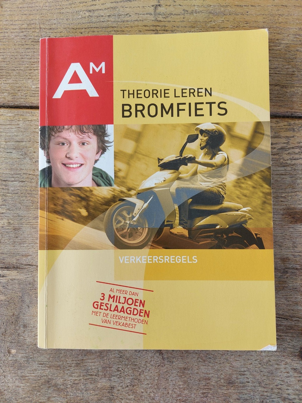 VekaBest Theorie Leren Bromfiets Verkeersregels, Boeken, Studieboeken en Cursussen, Ophalen of Verzenden, Zo goed als nieuw, Gamma
