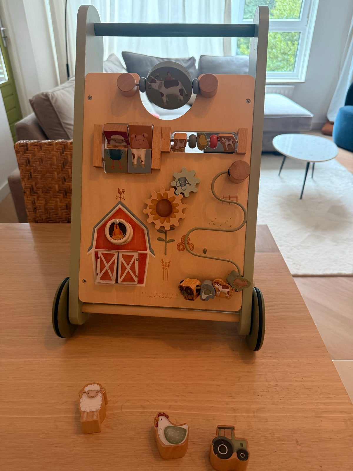 Houten loopwagen little dutch - Boerderij thema, Kinderen en Baby's, Ophalen, Zo goed als nieuw, Overige typen, Met wieltjes