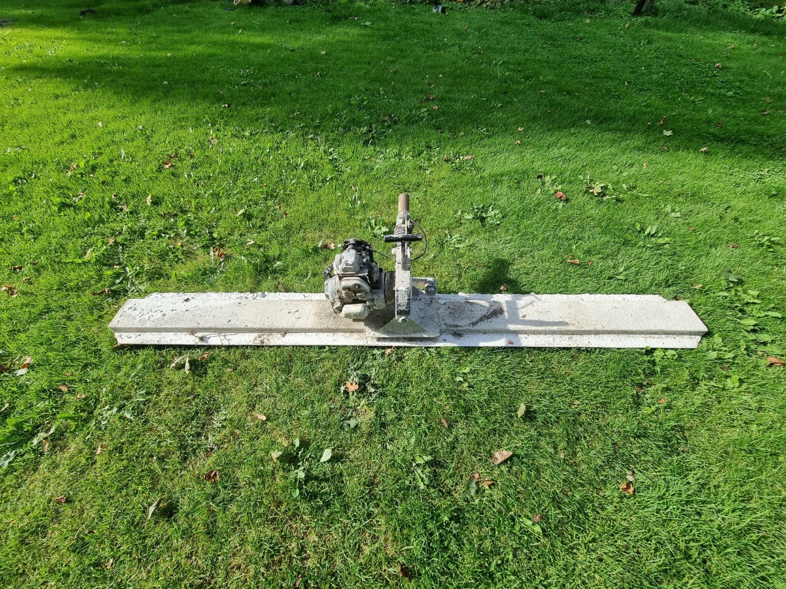 Betonafwerkspaan met motor, Ophalen, Gebruikt