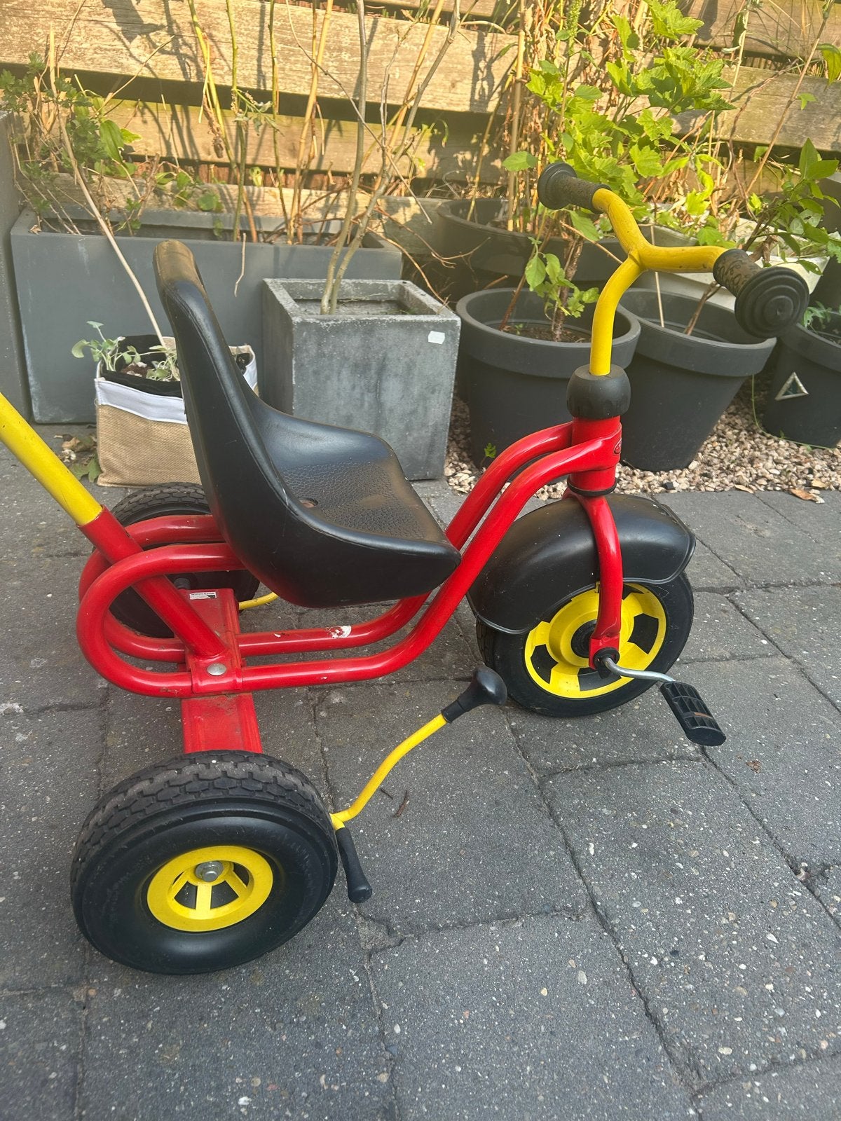 Puky driewieler met duwstang - Rood/Geel, Ophalen, Gebruikt, Duwstang