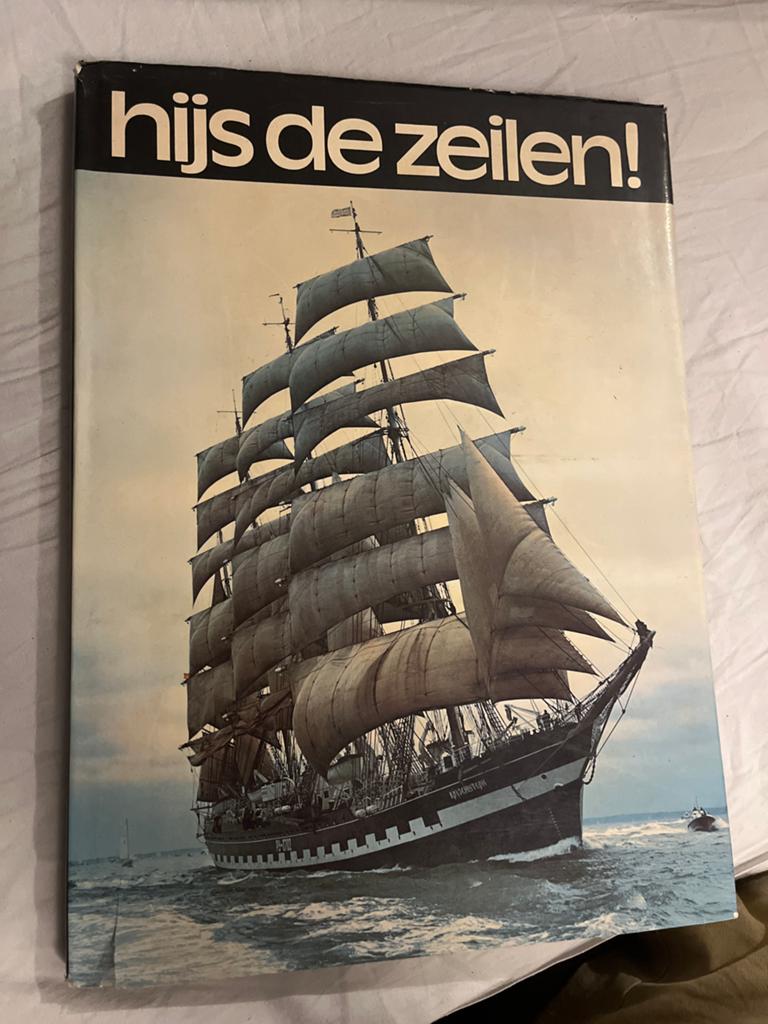 Hijst de Zeilen! - Prachtig boek over Tall Ships Race, Ophalen of Verzenden, Gelezen, Europa overig
