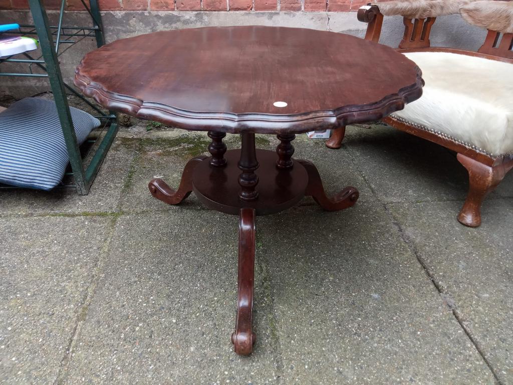 leuke oude (kersen)houten salontafel, Antiek en Kunst, Antiek | Meubels | Tafels, Ophalen