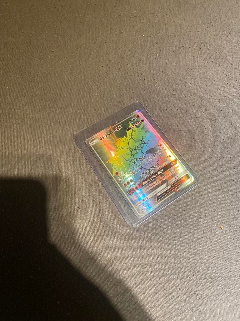 Buzzwole GX Rainbow Rare Pokémon Kaart, Ophalen of Verzenden, Zo goed als nieuw, Losse kaart, Foil