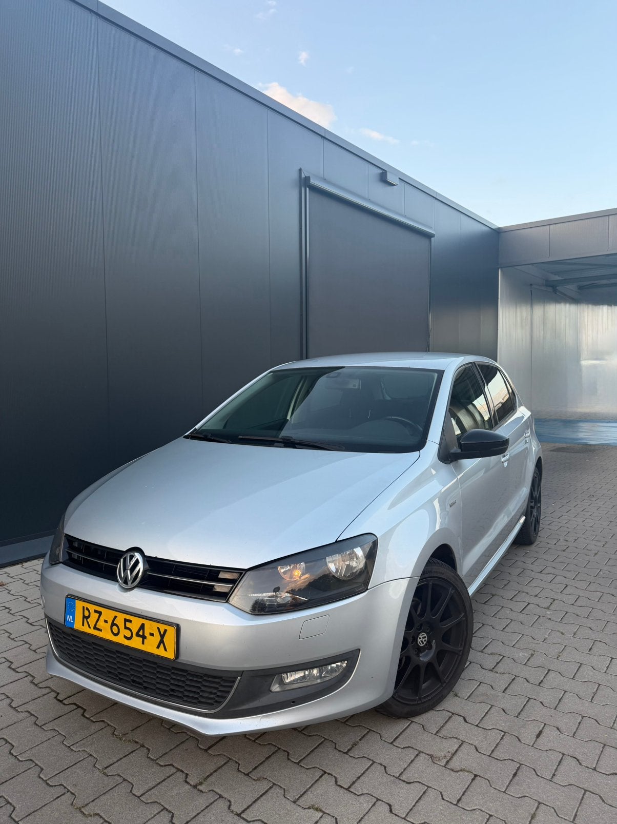 Polo 1.2 TSI 2012 – NIEUWE MOTOR + GEREVISEERDE BAK, Auto's, Voorwielaandrijving, 40 €/maand, 4 cilinders, Handgeschakeld