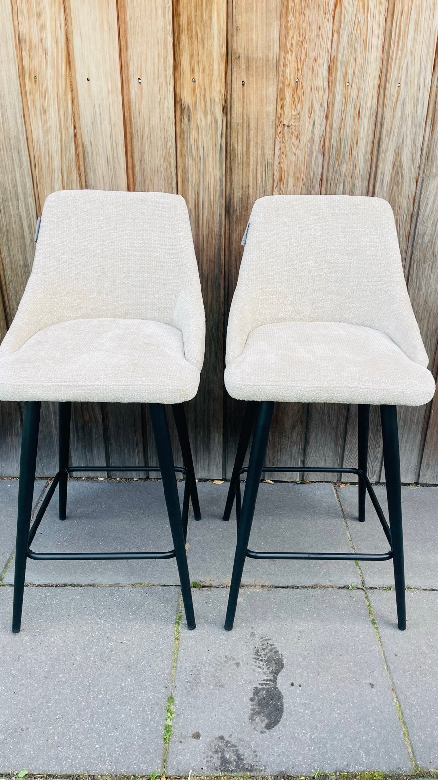 Beige barstoelen van Richmond, 60 tot 90 cm, Ophalen of Verzenden, Zo goed als nieuw, Metaal