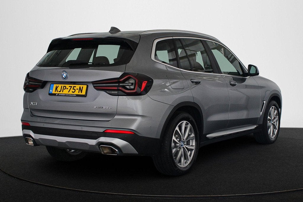 BMW X3 xDrive30e Panoramadak Merino Leder Apple CarPlay Acht, 1998 cc, Gebruikt, 4 cilinders, 2000 kg