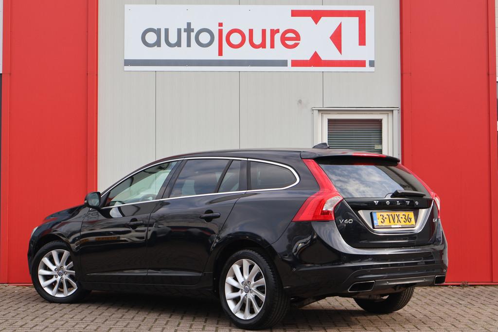 Volvo V60 2.0 D4 Momentum | Origineel NL | Cruise Control |, Voorwielaandrijving, Euro 5, Stof, Zwart