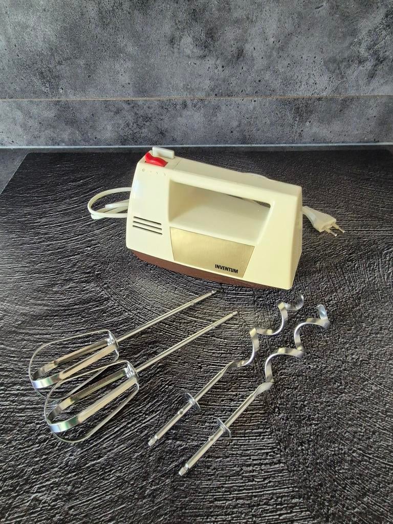 Vintage Inventum handmixer - Retro keukenapparaat, Ophalen of Verzenden, Gebruikt, 3 snelheden of meer
