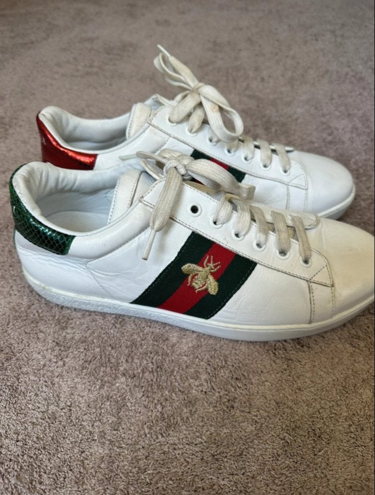Gucci Ace sneakers met bijenborduurwerk, Ophalen of Verzenden, Gedragen, Wit, Sneakers of Gympen