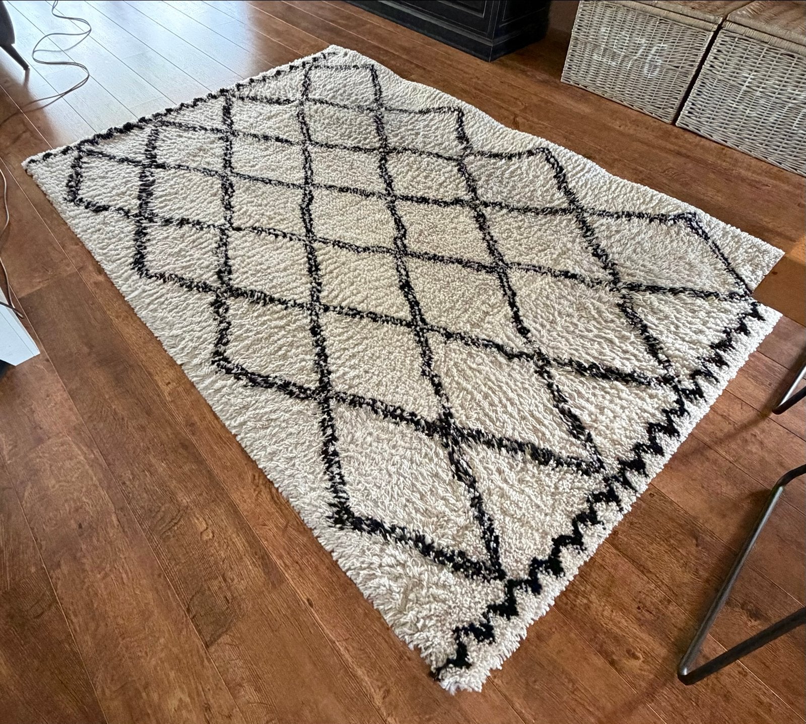Rechthoekig vloerkleed 230x160 cm - Crème/Zwart, Huis en Inrichting, Stoffering | Tapijten en Kleden, Ophalen, Gebruikt, 150 tot 200 cm