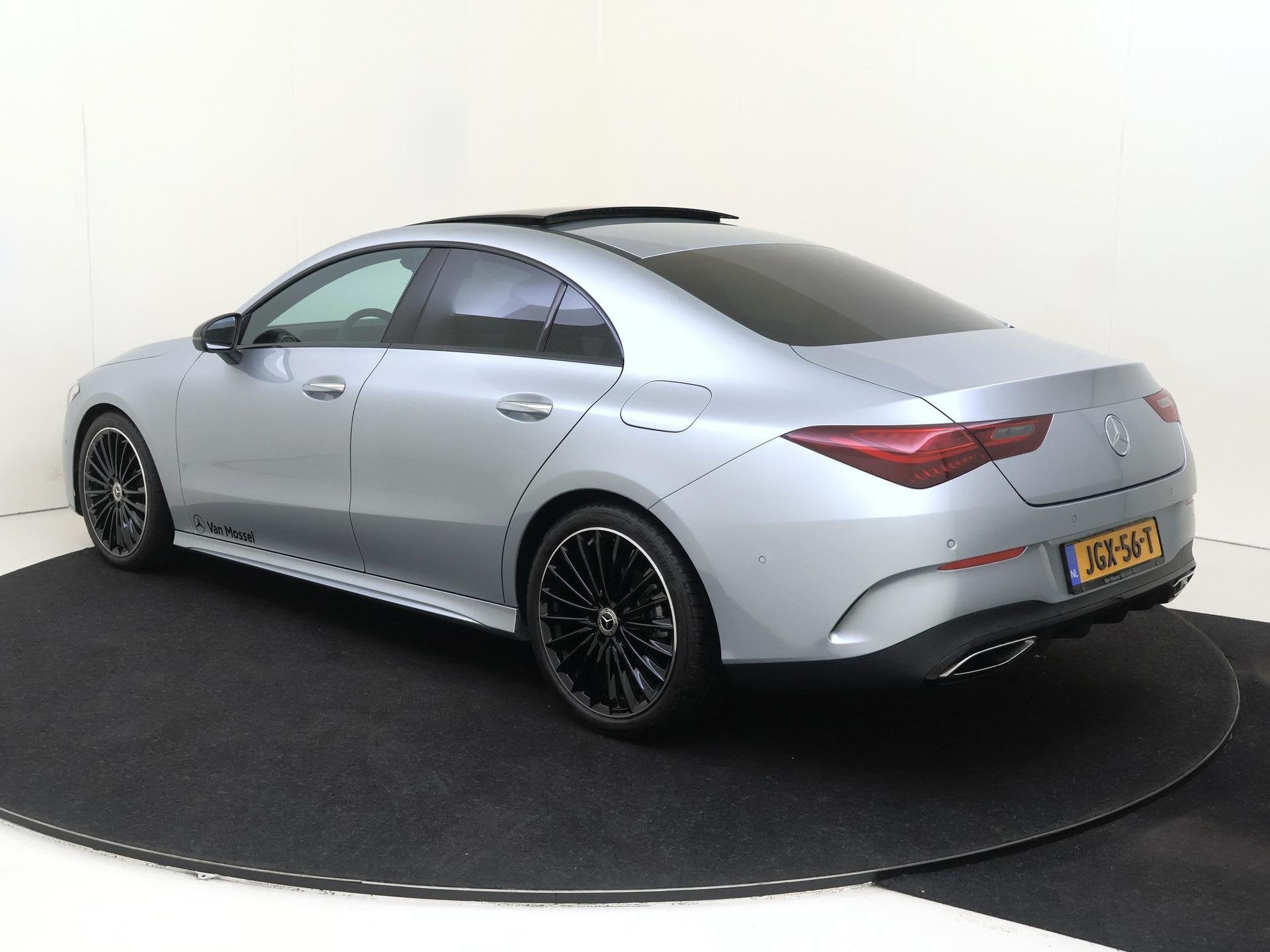 Mercedes-Benz CLA-klasse 180 Business Solution AMG / Panoram, Auto's, CLA, 136 pk, Gebruikt, 4 cilinders