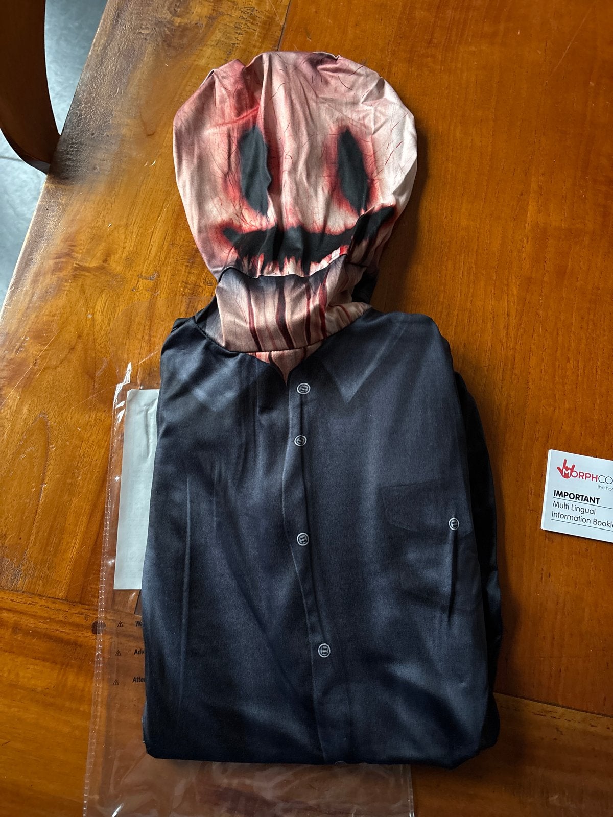 Morphcostumes The Smiler Halloween Kostuum Maat M, Hobby en Vrije tijd, Ophalen of Verzenden, Nieuw, Pak of Jurk