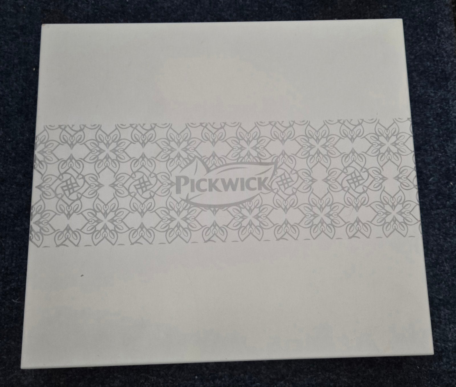 Pickwick theedoos, Ophalen, Gebruikt, Hout