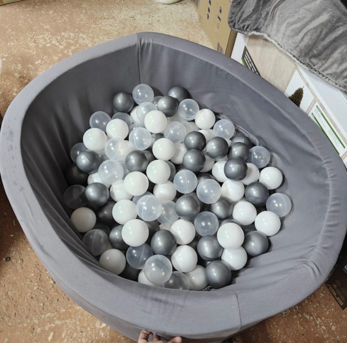 Ballenbak met ballen - Grijs/Wit, Kinderen en Baby's, Ophalen of Verzenden, Gebruikt, Jongen of Meisje