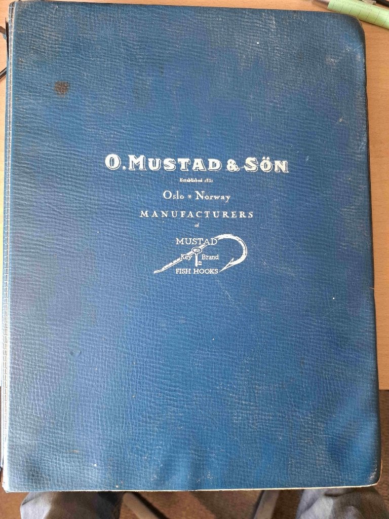 Vintage Vishaken Catalogus Mustad and Sön, Ophalen of Verzenden, Gebruikt, Haak