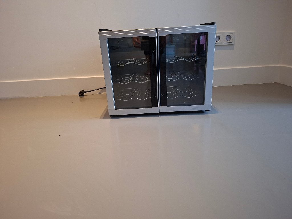 Wijnkoelkast, Witgoed en Apparatuur, Ophalen, Minder dan 85 cm, Minder dan 75 liter, Zonder vriesvak